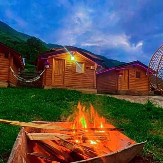 Dedushi Guesthouse &Wood Cabins-Camping Place Gusinje Exteriér fotografie